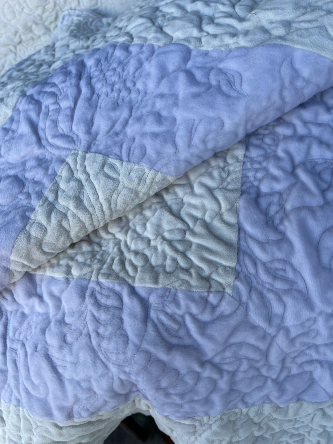 Lightweight Quilt Blanket