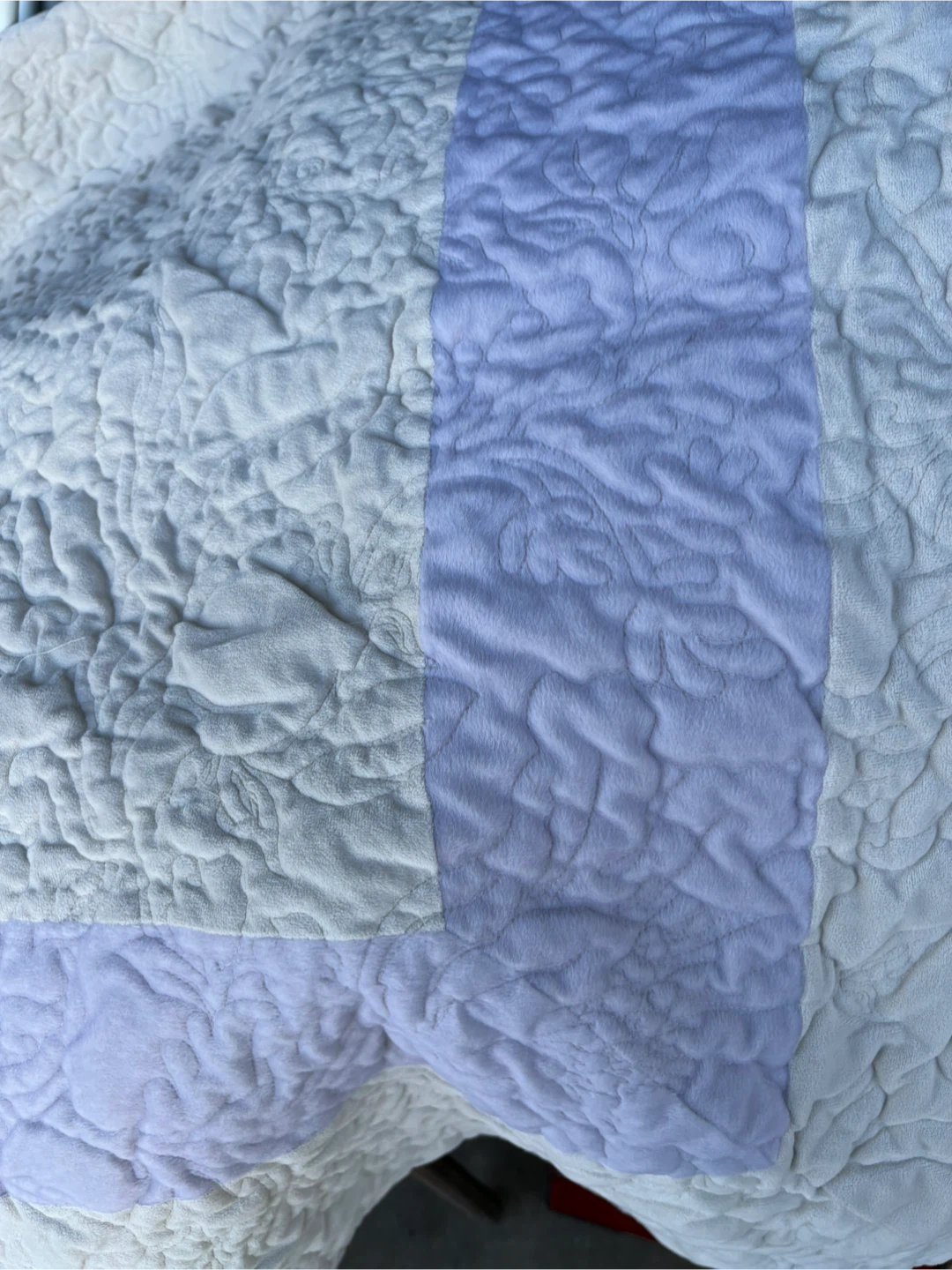 Lightweight Quilt Blanket - photo 2