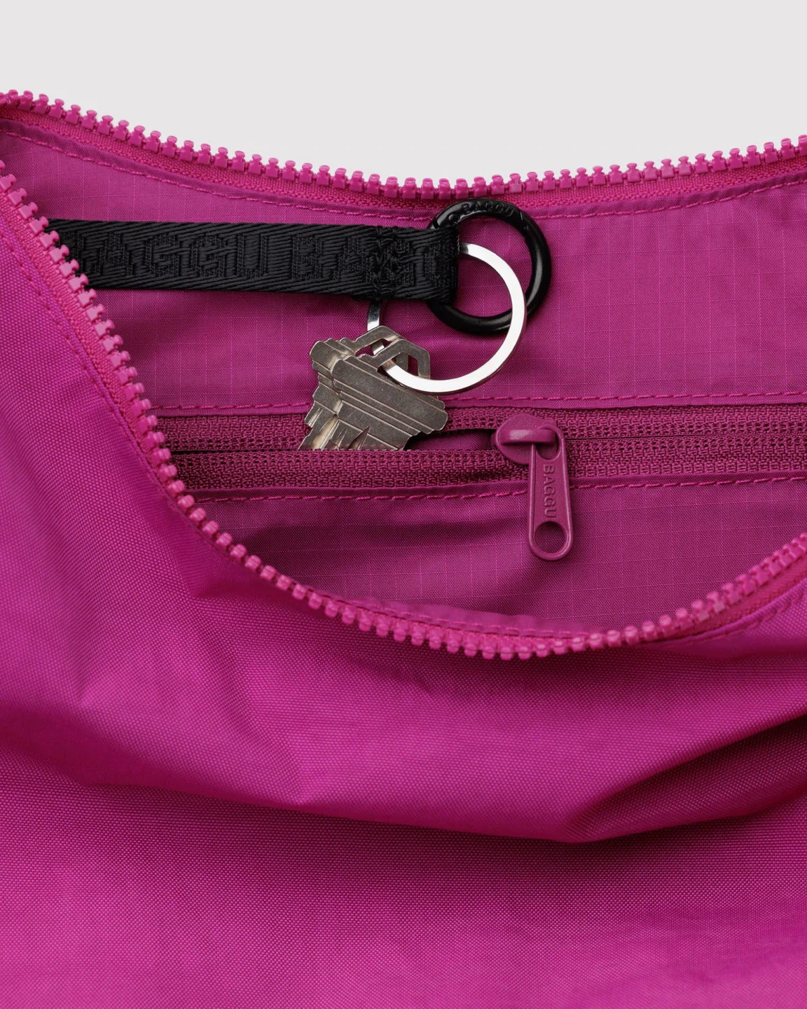 BAGGU Med Crescent Bag Fuchsia NEW with tags - photo 3