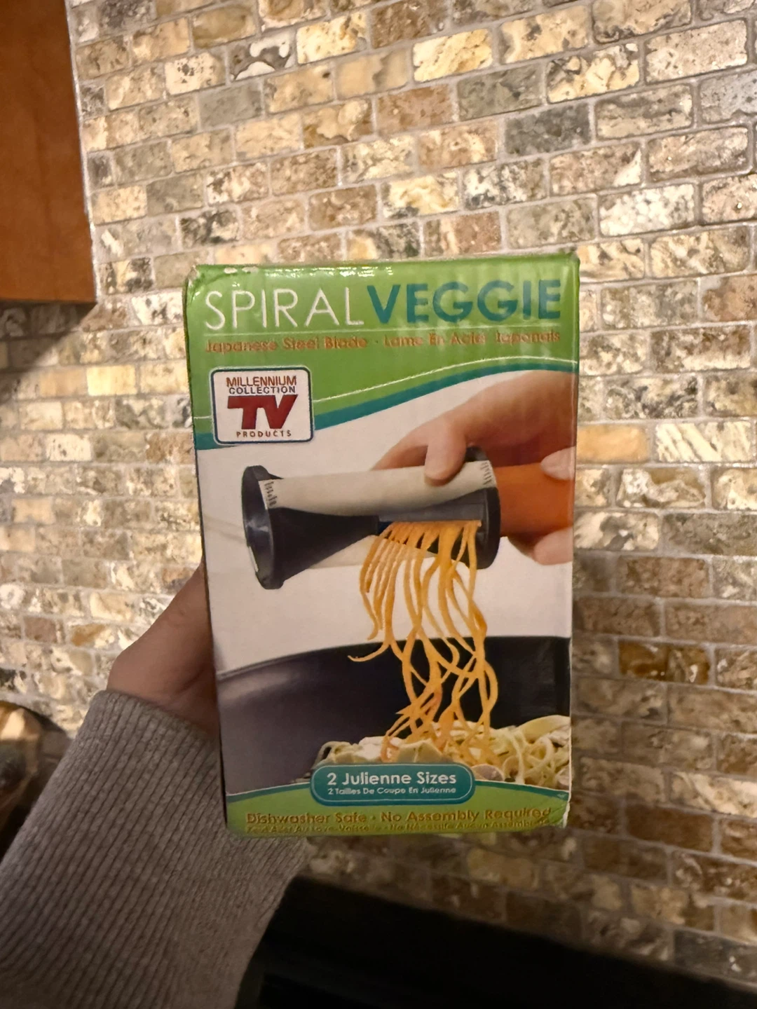 Spiral Veggie Julienne Maker with Japanese Steel Blade