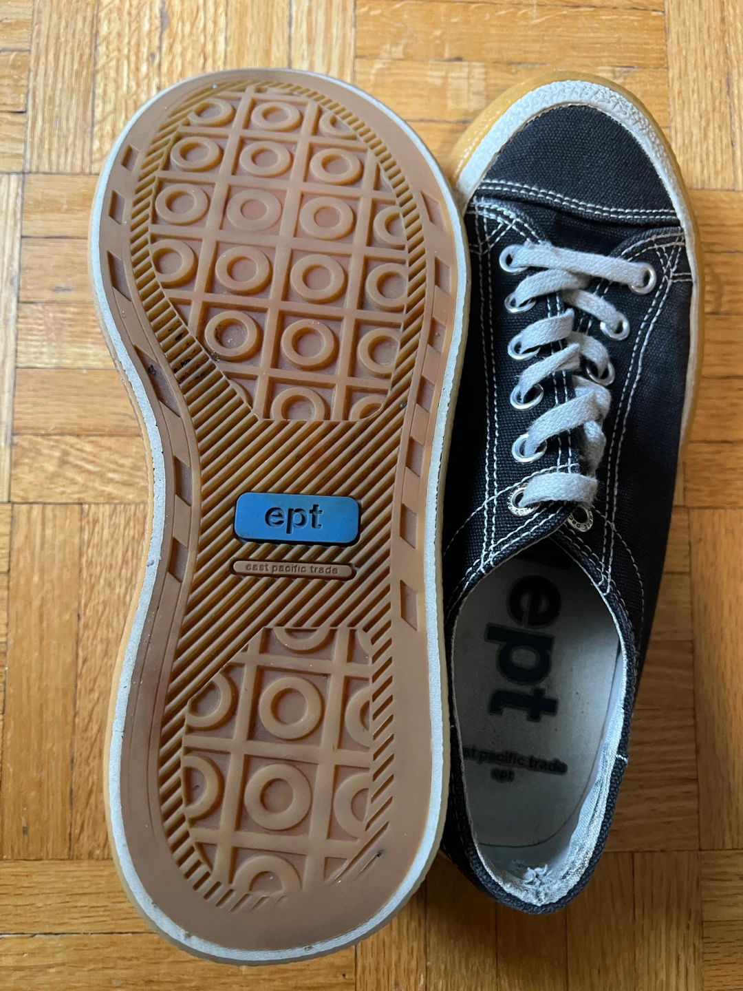 East Pacific Trade Black Canvas Shoes - Women's US 7 - photo 2
