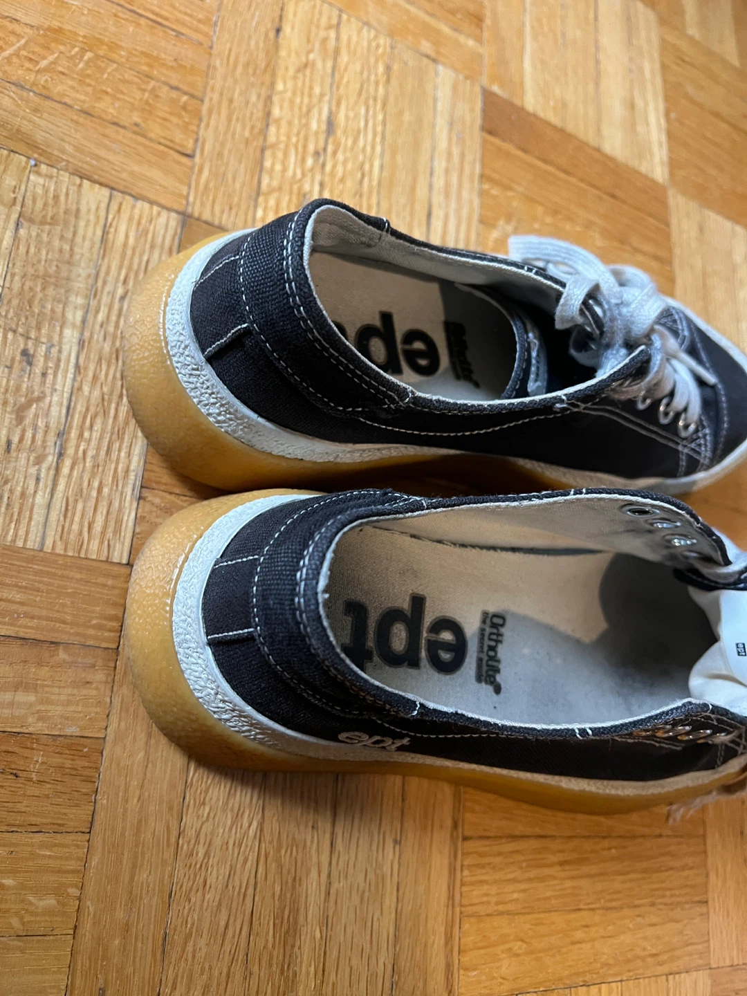 East Pacific Trade Black Canvas Shoes - Women's US 7 - photo 5