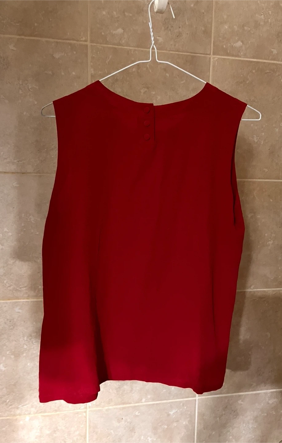 Silk Red sleeveless top with button detail - photo 3