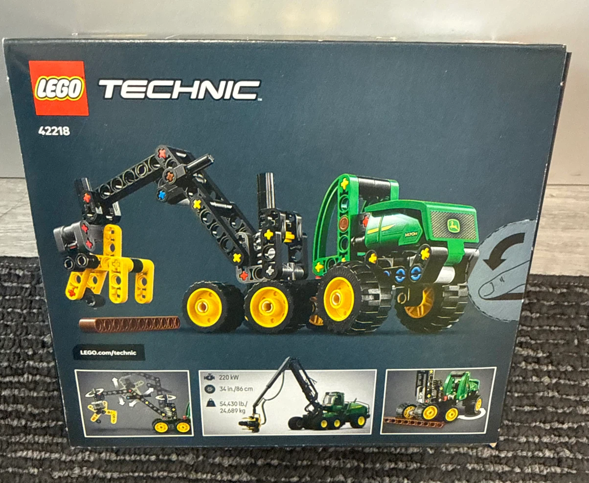 LEGO Technic John Deere 1470H Wheeled Harvester Building Toy Set - photo 2