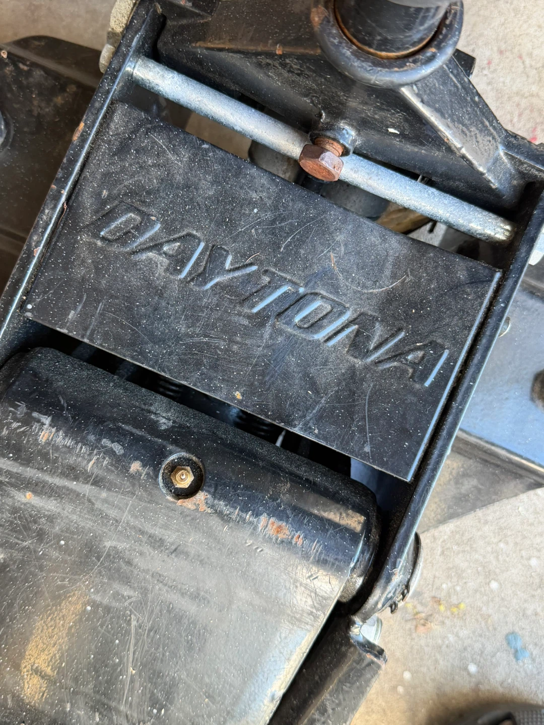 Daytona 3 Ton Long Reach Heavy Duty Floor Jack - photo 3