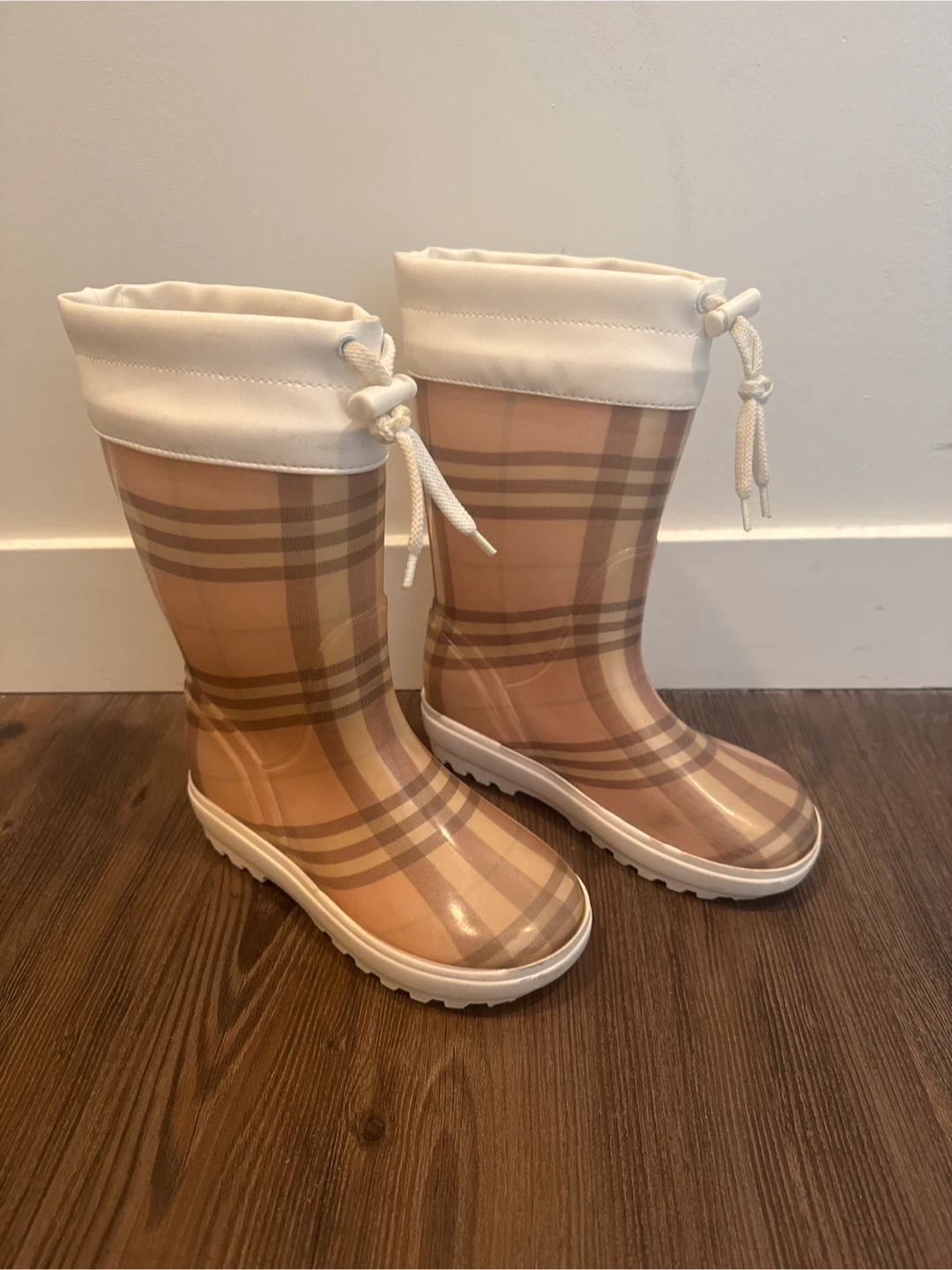 Burberry Kids Plaid Rain Boots Size 33/34