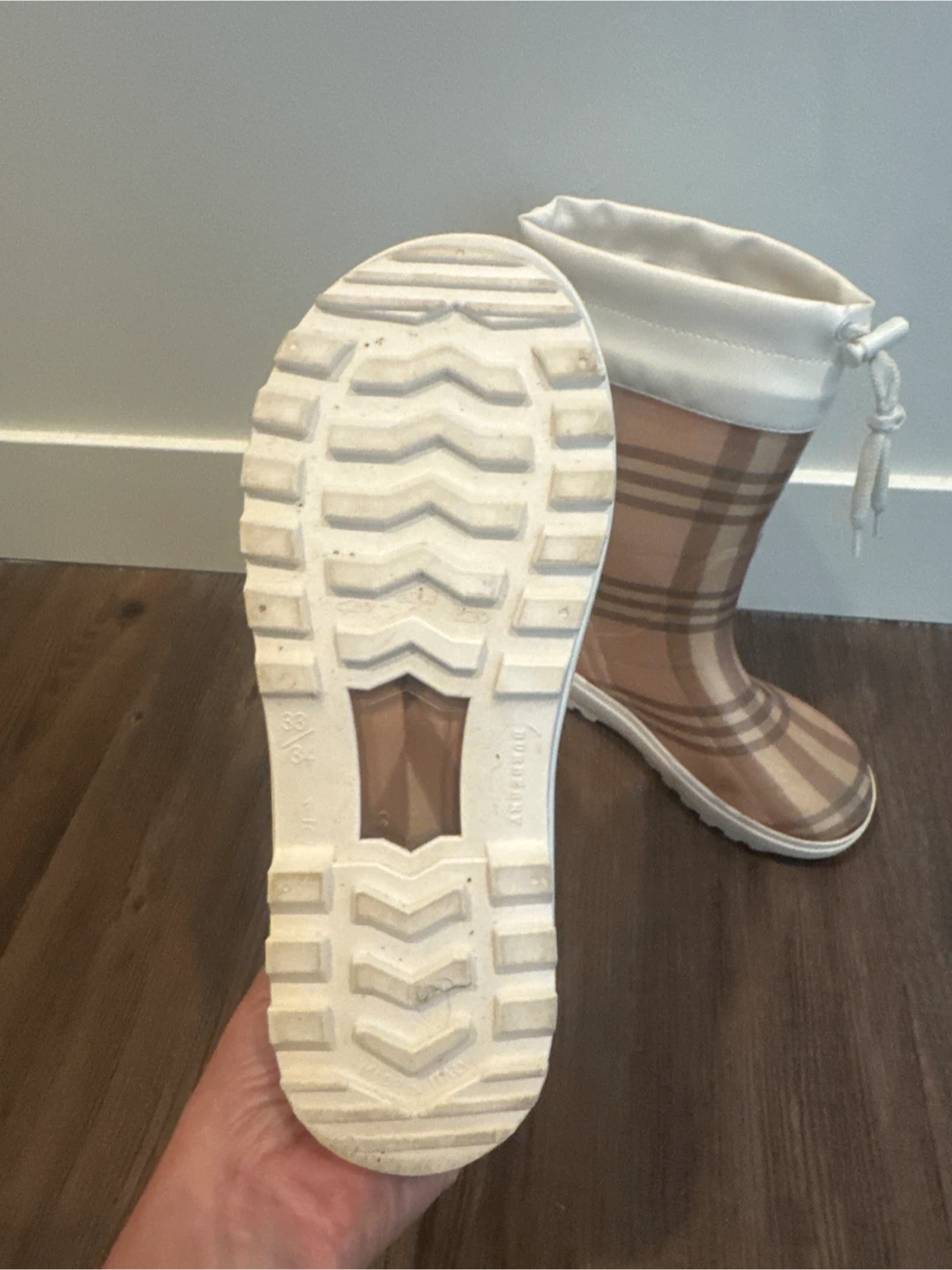 Burberry Kids Plaid Rain Boots Size 33/34 - photo 2