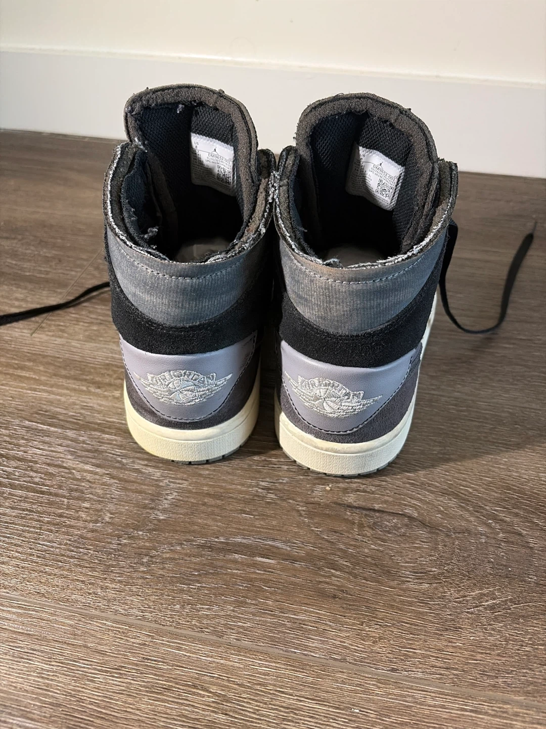 Air Jordan 1 High OG "Lost and Found" Sneakers - photo 3