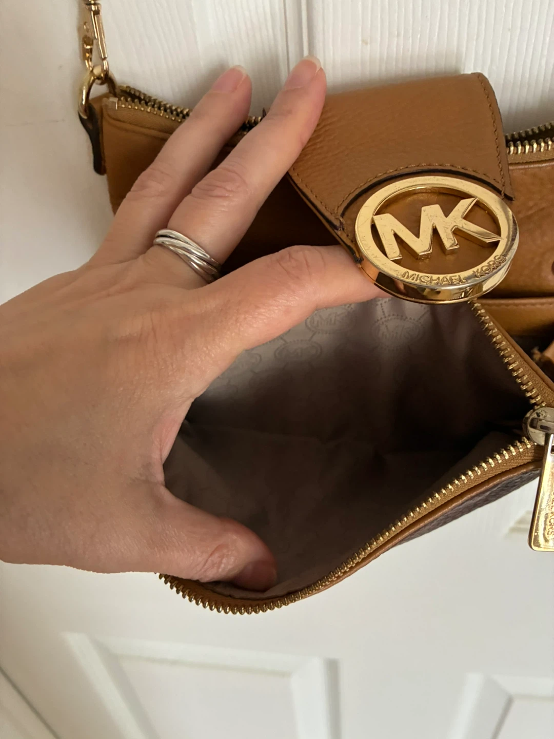 Michael Kors Leather Crossbody Bag/wallet - photo 2