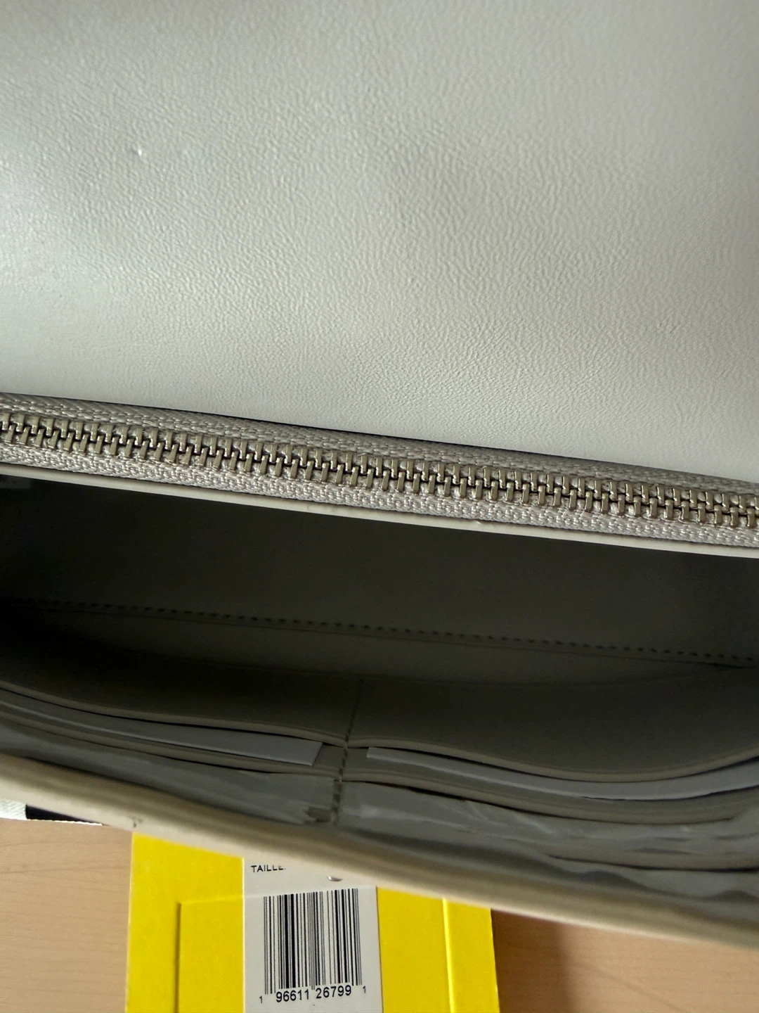 Marc Jacobs Cream Leather Shoulder Bag - photo 4