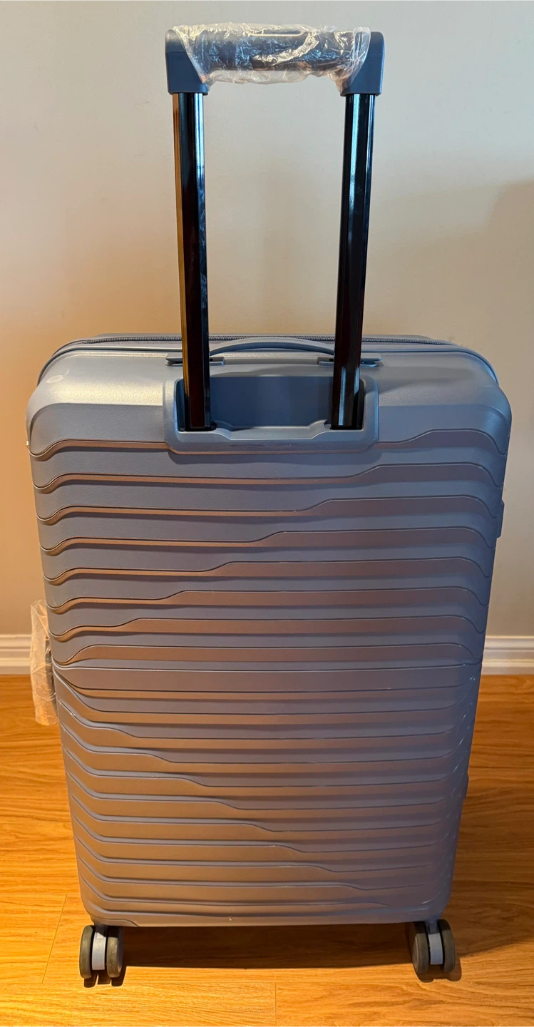 Large Hardside Spinner Suitcase ✈️ – USED ONCE/ Like-new! - photo 5