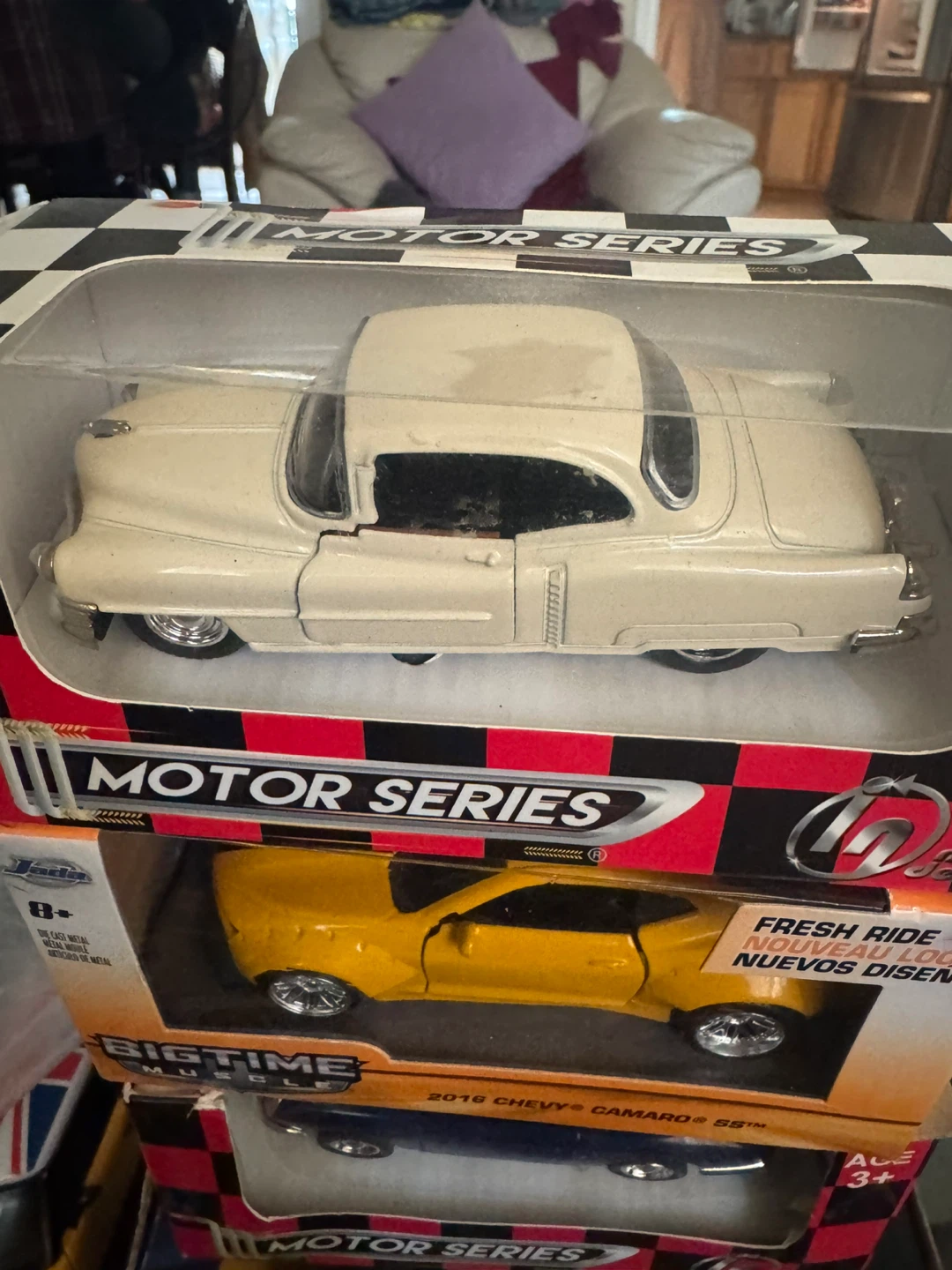 Motor Series Die-Cast Vehicles - photo 2