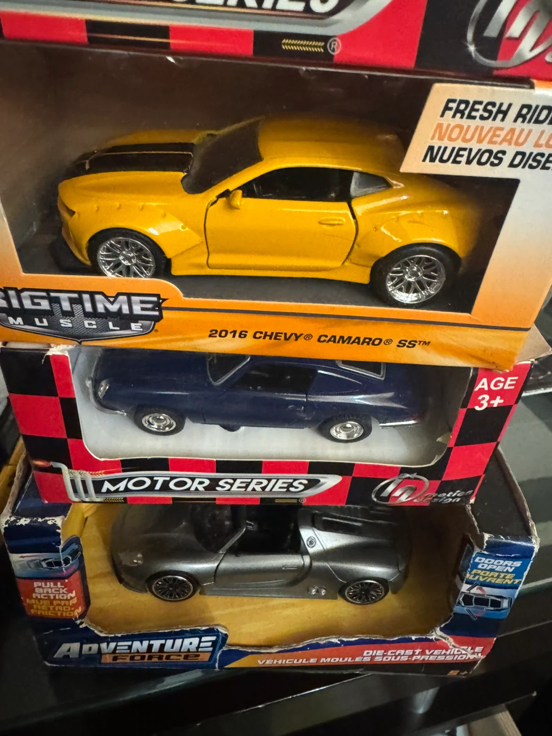 Motor Series Die-Cast Vehicles - photo 3