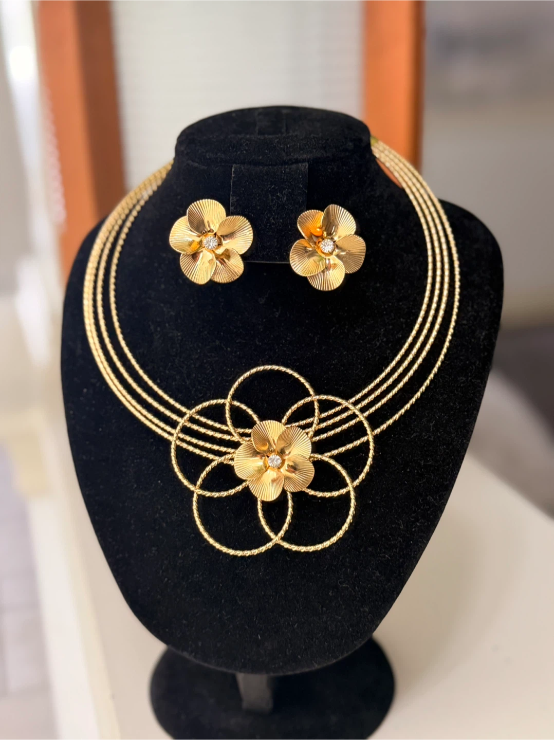 Gold Flower Necklace and Earrings Set