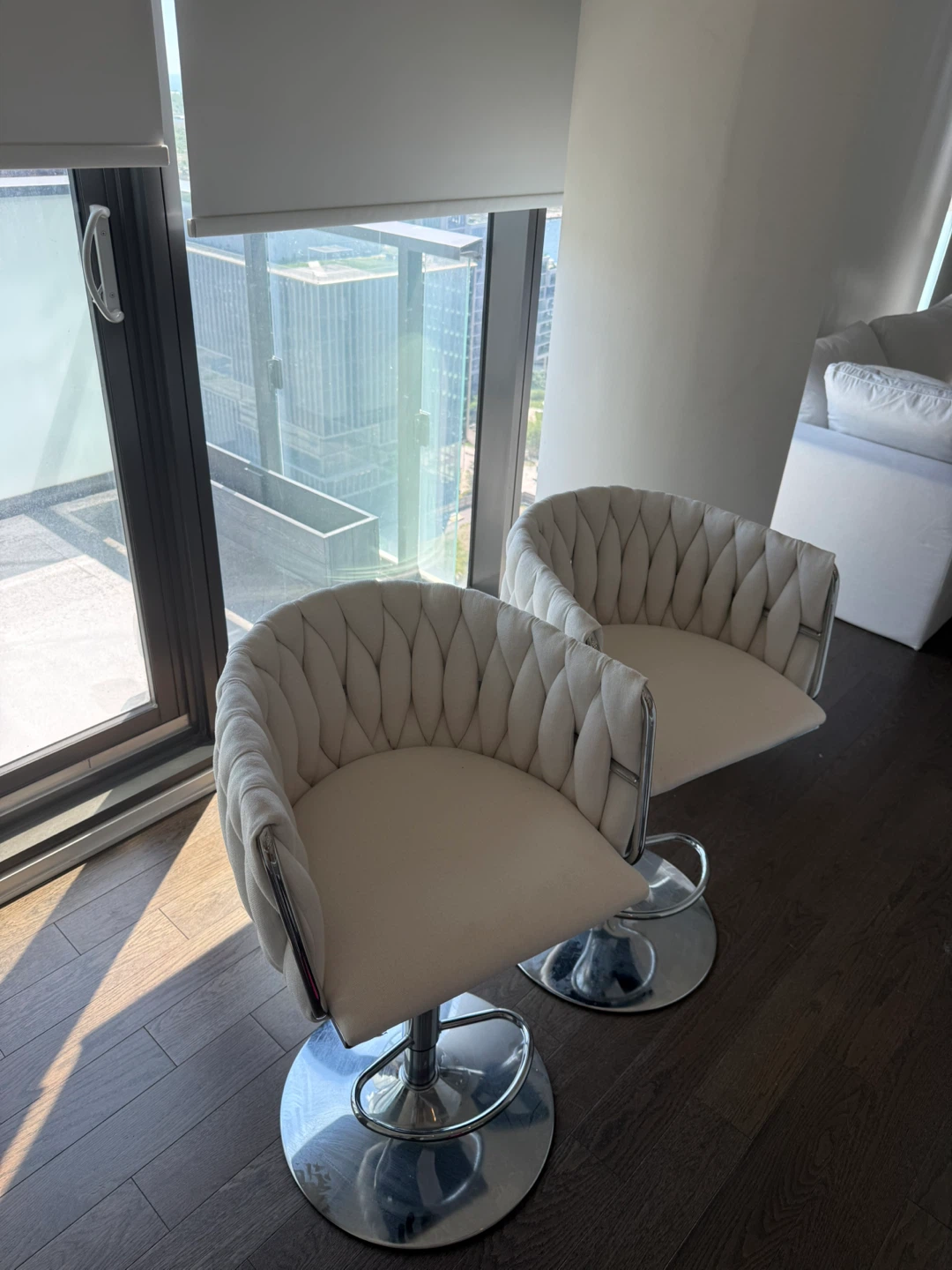Set of 2 White Bar Stools