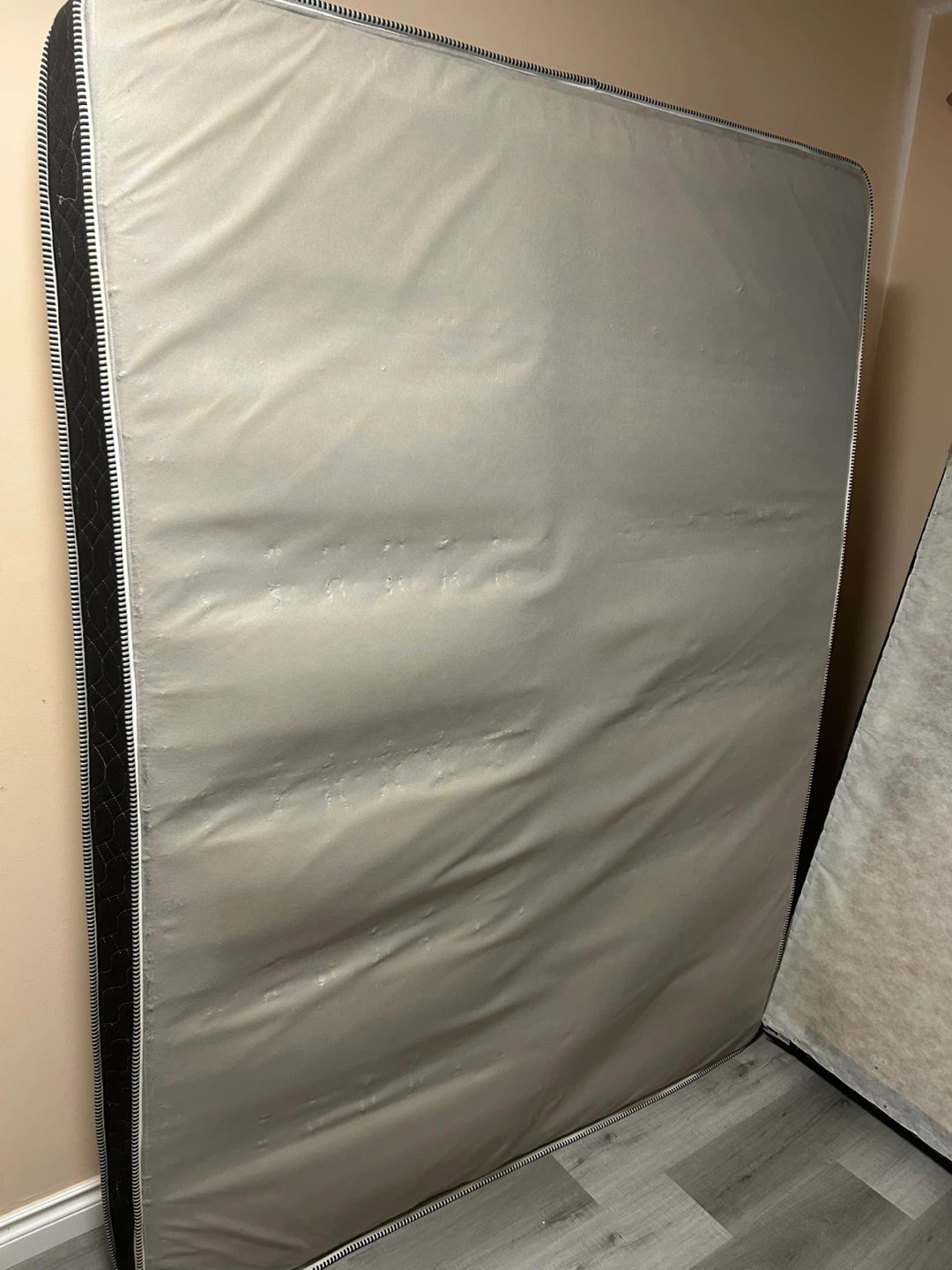 Queen Size Mattress Set - photo 3