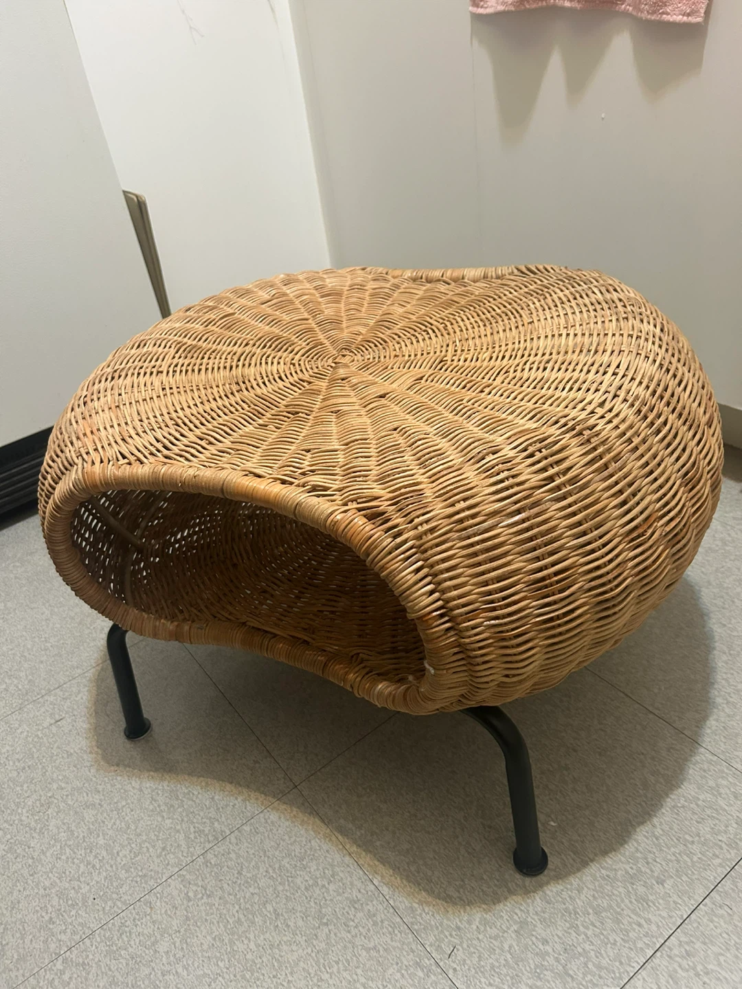 Round Wicker Table
