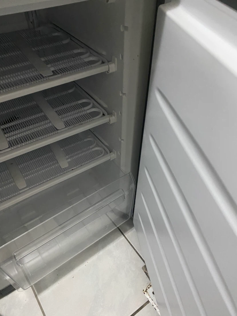 Cuisinart Compact freezer - photo 3