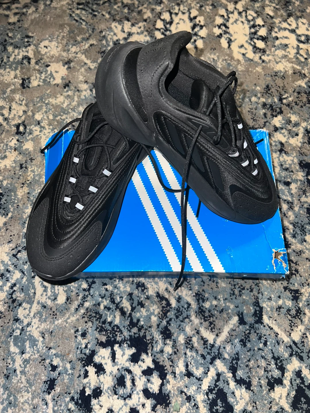 Adidas Ozelia J Black Sneakers Size 6 youth - photo 2