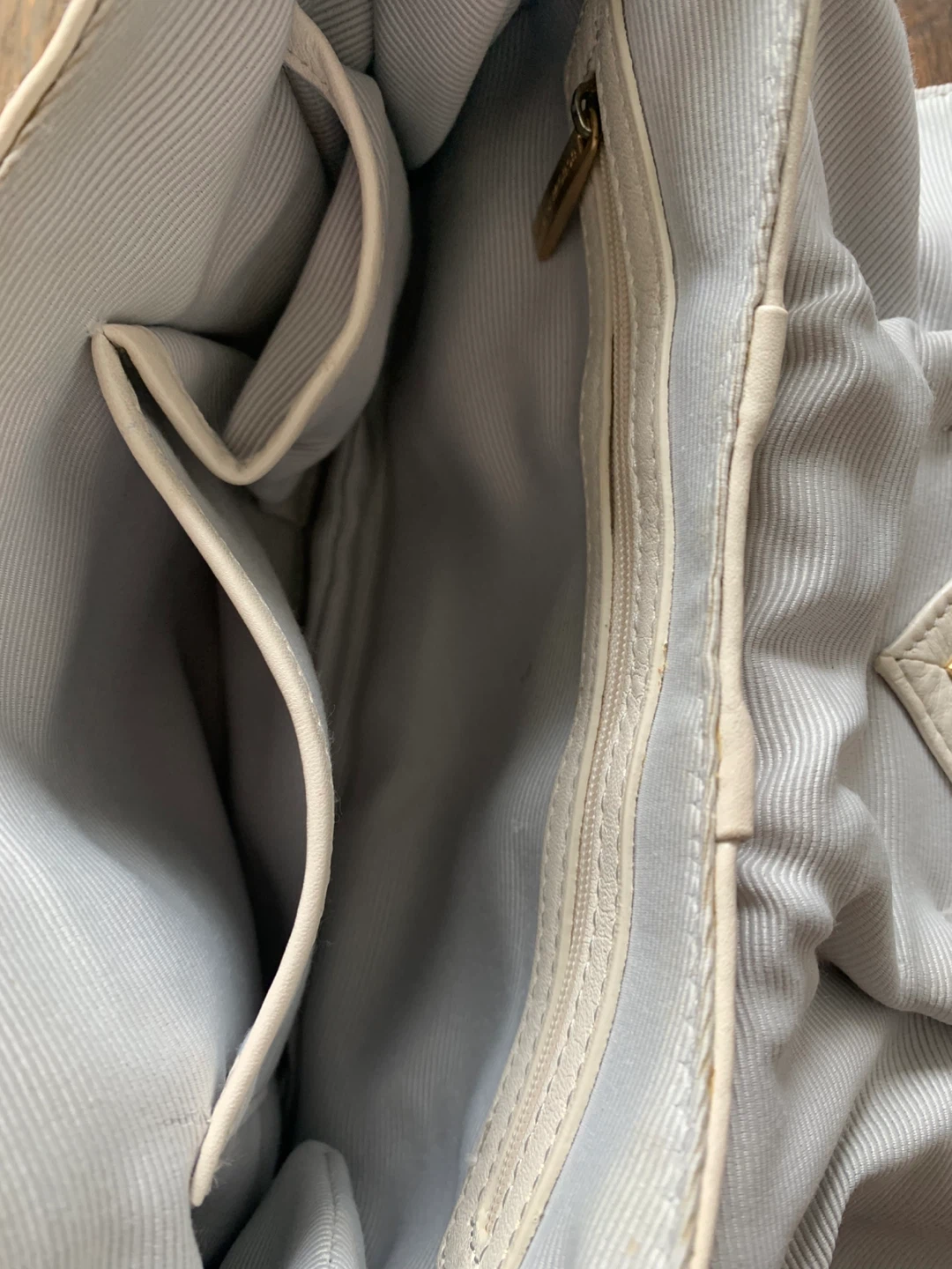 BCBGMaxazria bag - photo 4