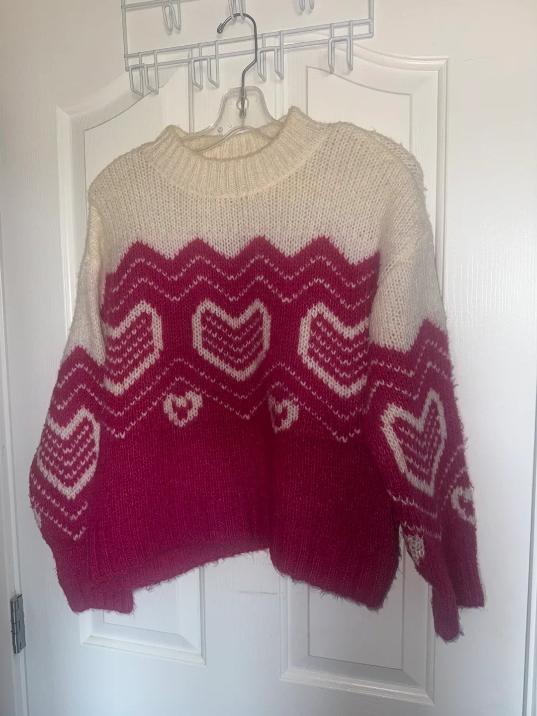 DF YOUNG Cream & Pink Heart Pattern Sweater - Size S