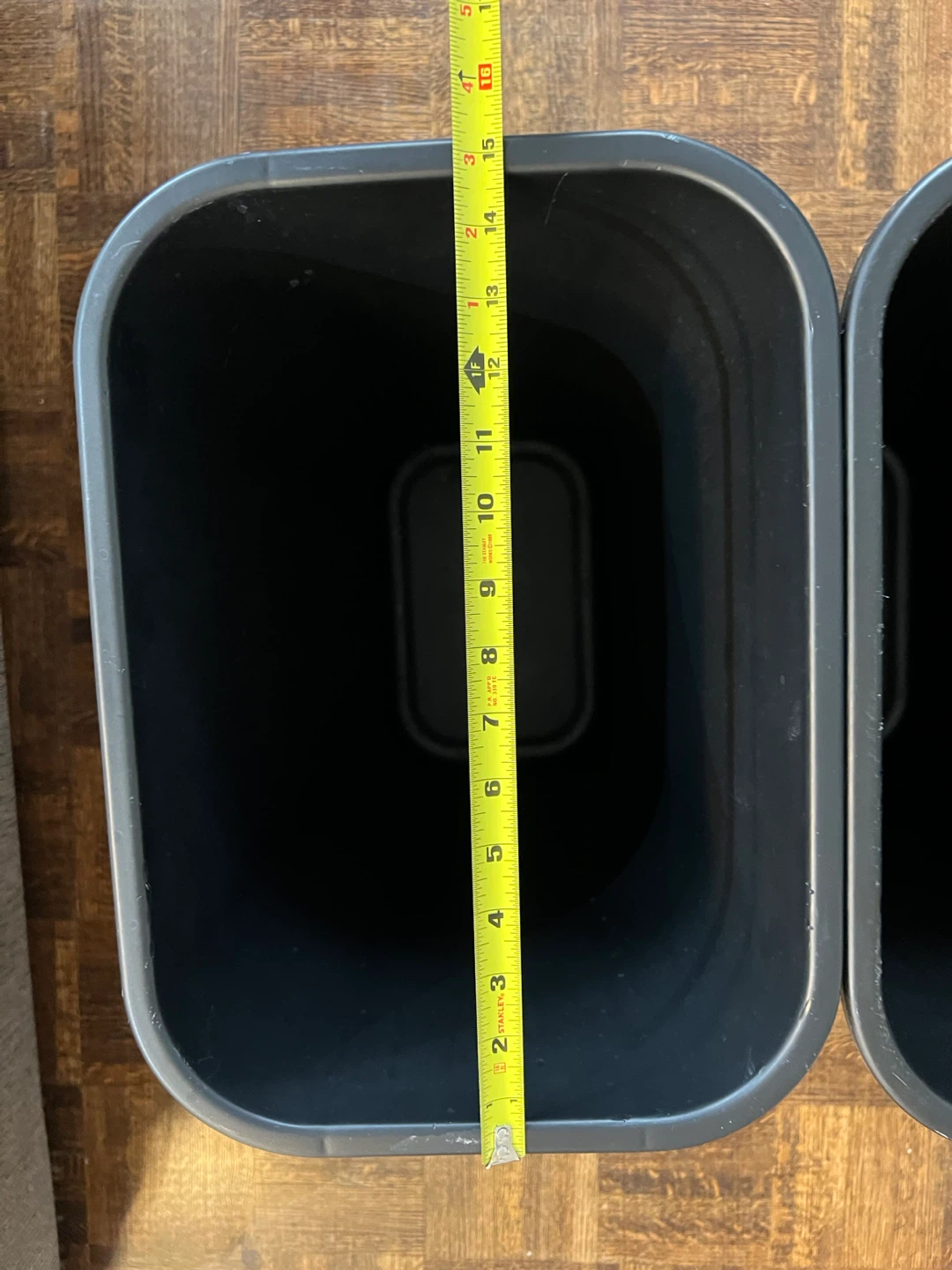 Set of 2 Black Plastic Trash Cans - photo 3