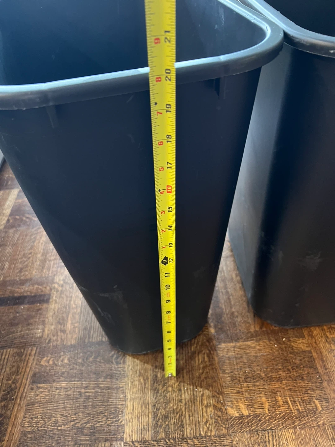 Set of 2 Black Plastic Trash Cans - photo 5