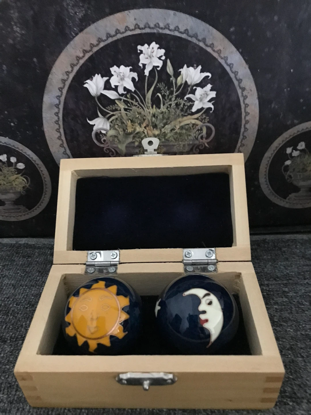 Relaxus Harmony Balls (Sun & Moon) with Wooden Box