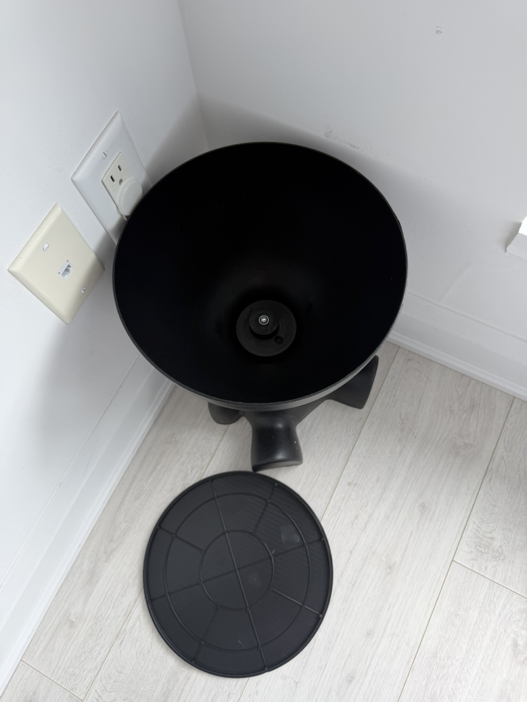 Black Decorative Side Table - photo 2