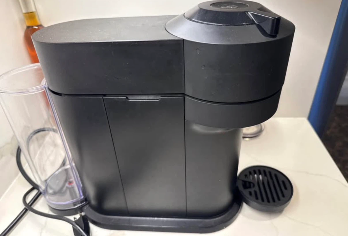 Nespresso with Aeroccino 4 Milk Frother - photo 3