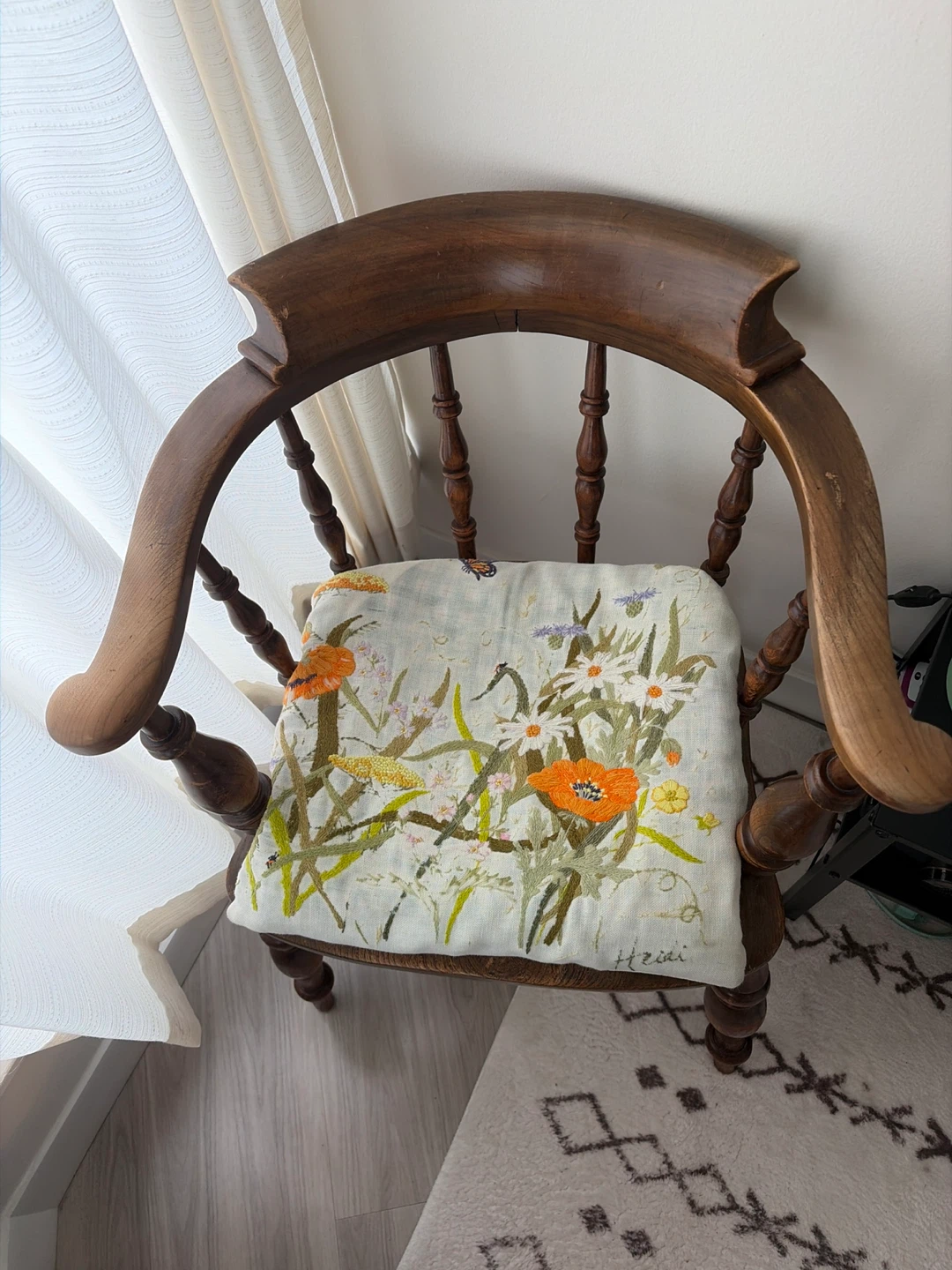 Wooden Armchair with Floral Cushion - photo 2