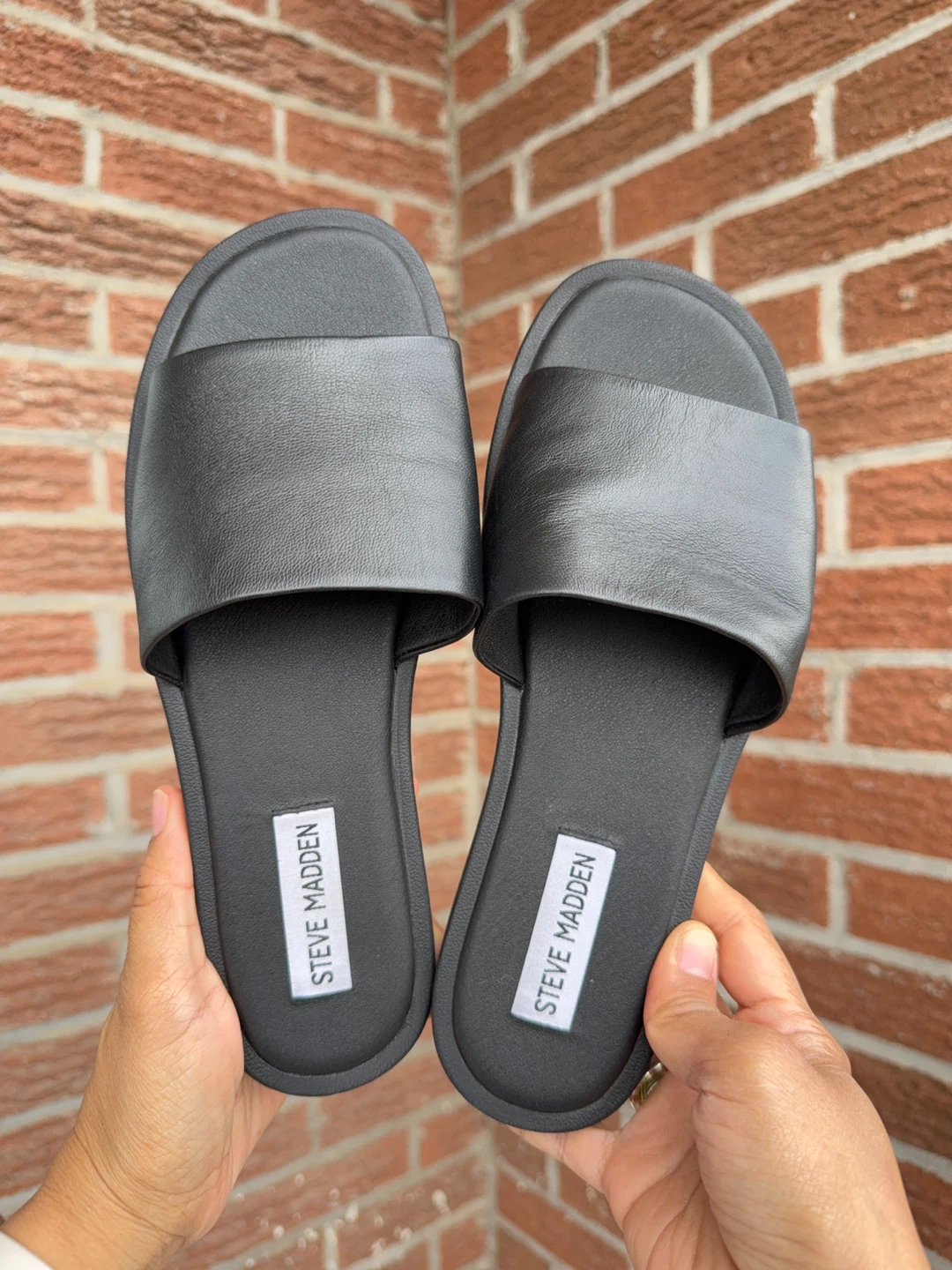 Steve Madden Black Slide Sandals Size 7.5 - photo 2