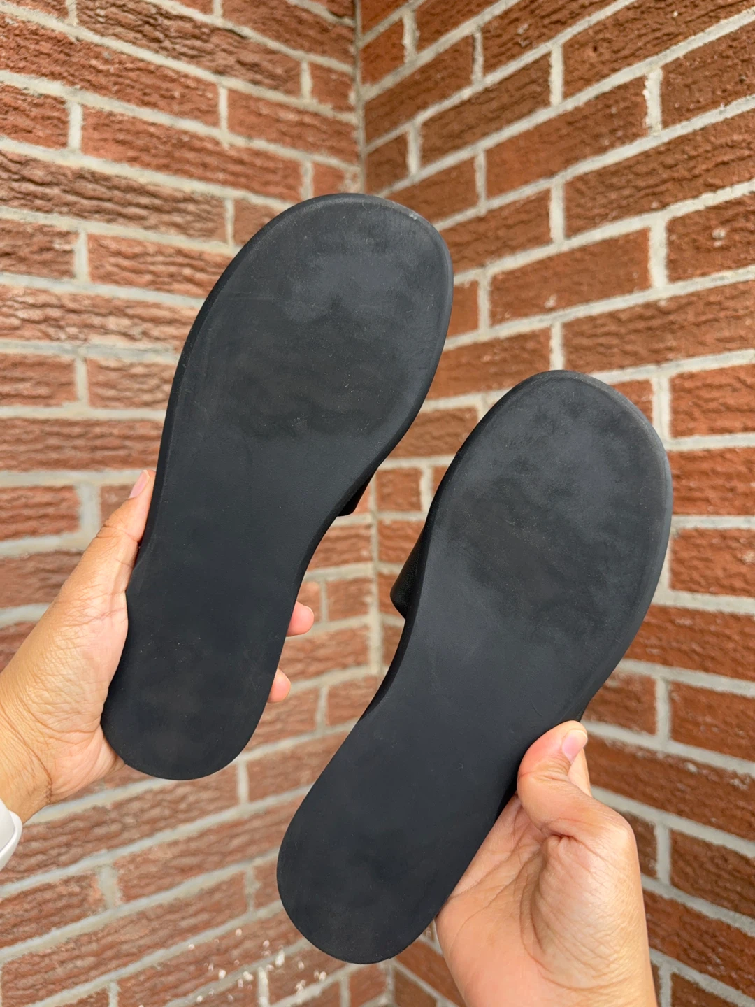 Steve Madden Black Slide Sandals Size 7.5 - photo 4