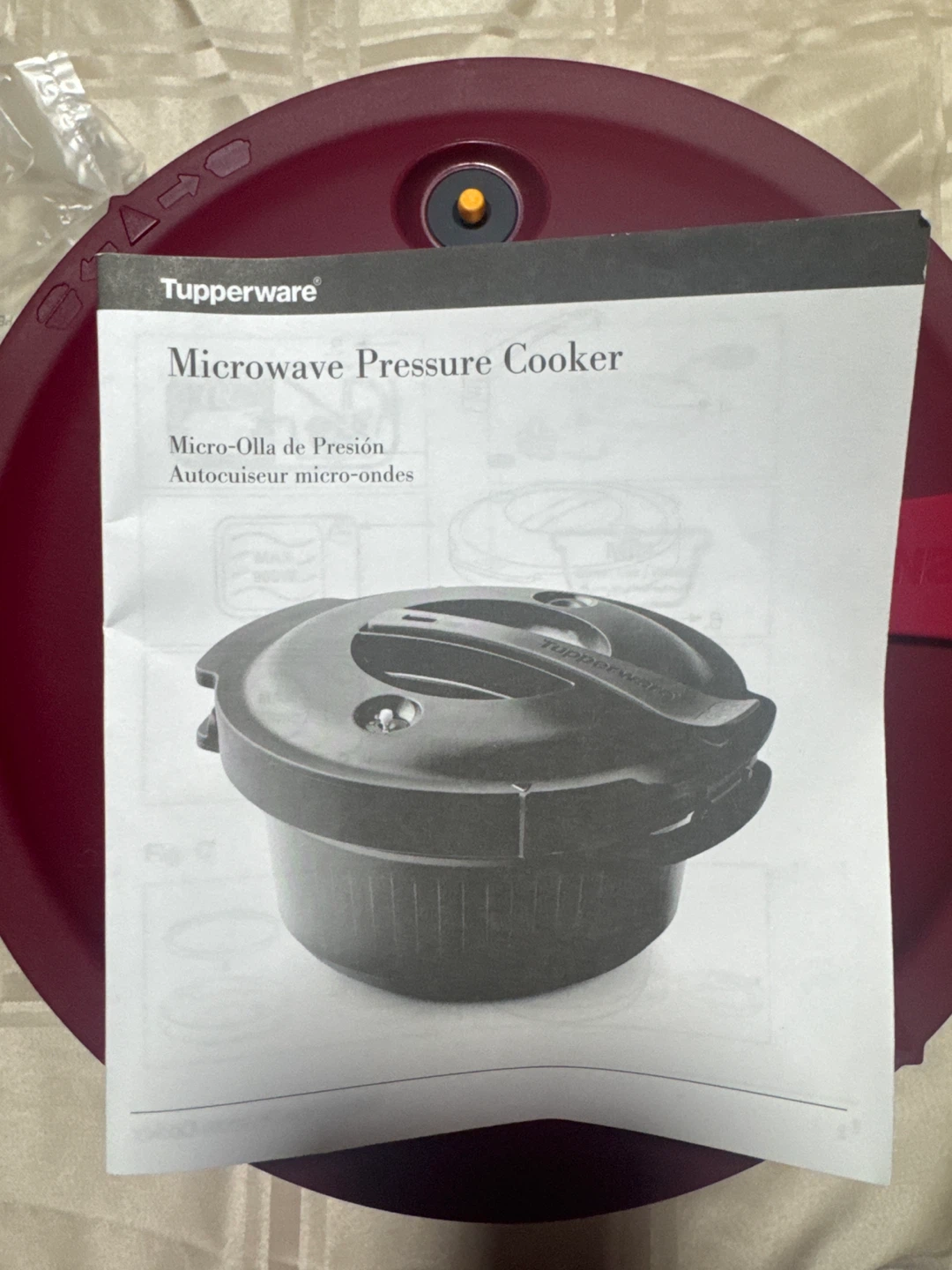 Tupperware Microwave Pressure Cooker - photo 2