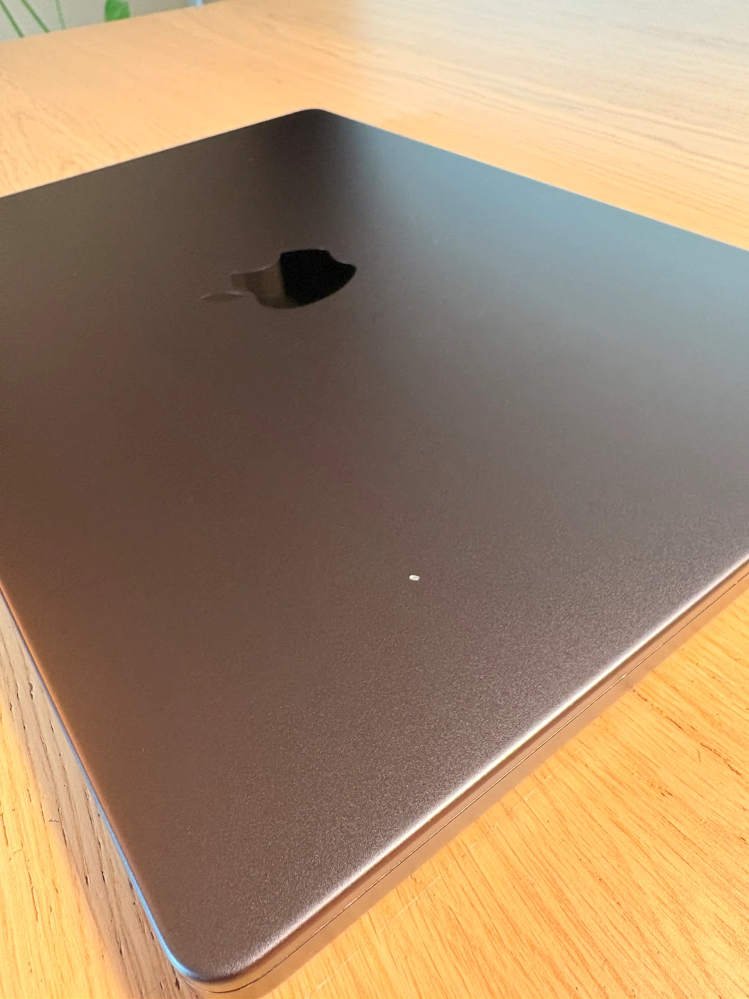 Apple MacBook Pro M3 14-inch - photo 2