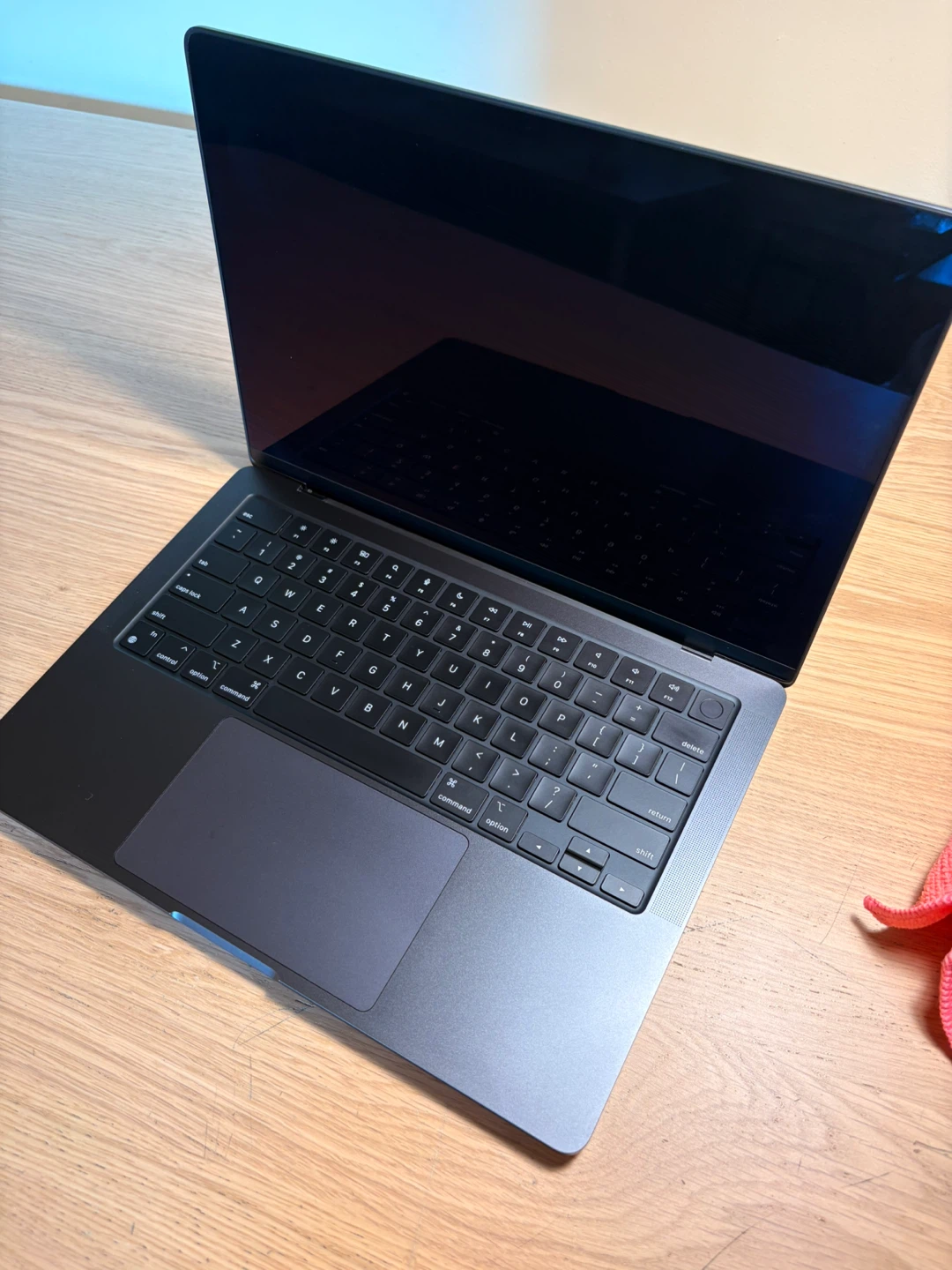 Apple MacBook Pro M3 14-inch - photo 3