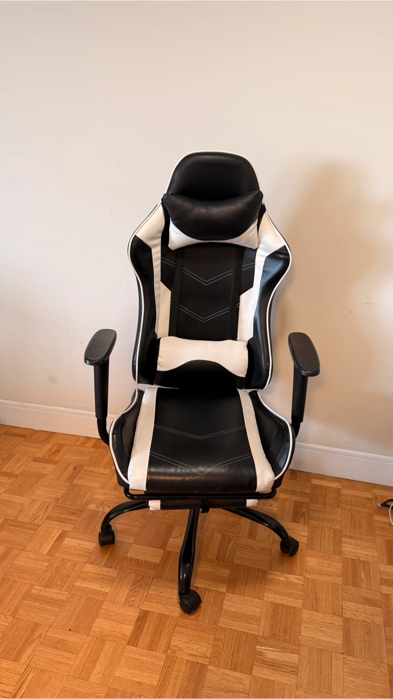 Black and White Gaming Chair with Footrest