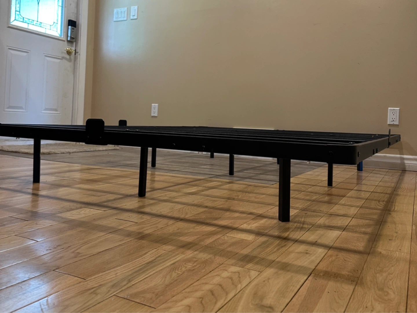 Queen Size Heavy-Duty Platform Bed Frame (CAN DELIVER) - photo 4