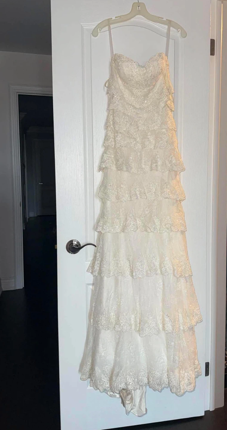 Ivory Lace Tiered Strapless Wedding Dress