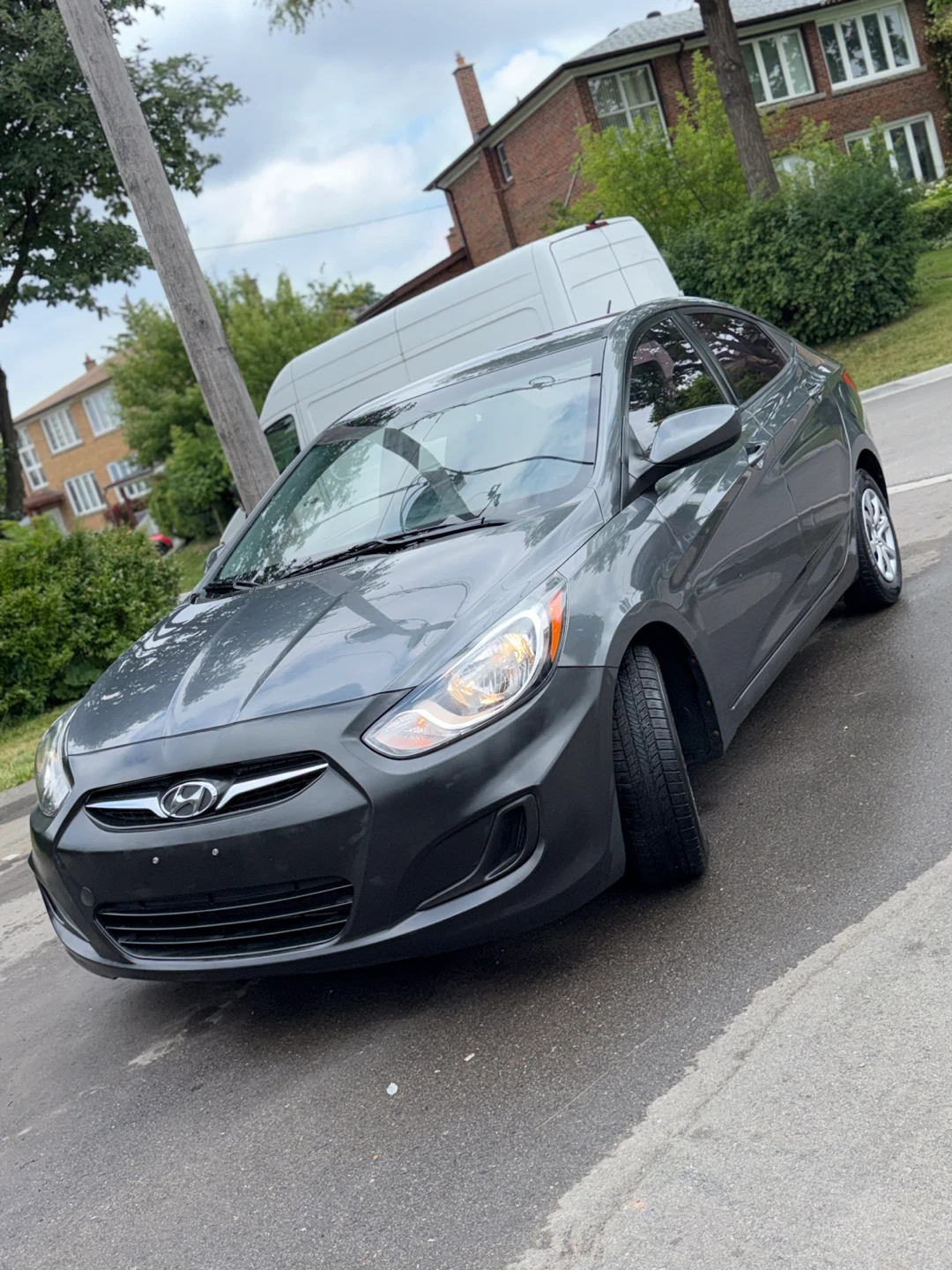 2012 Hyundai Accent Grey Sedan