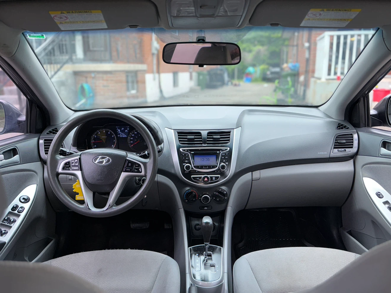 2012 Hyundai Accent Grey Sedan - photo 4