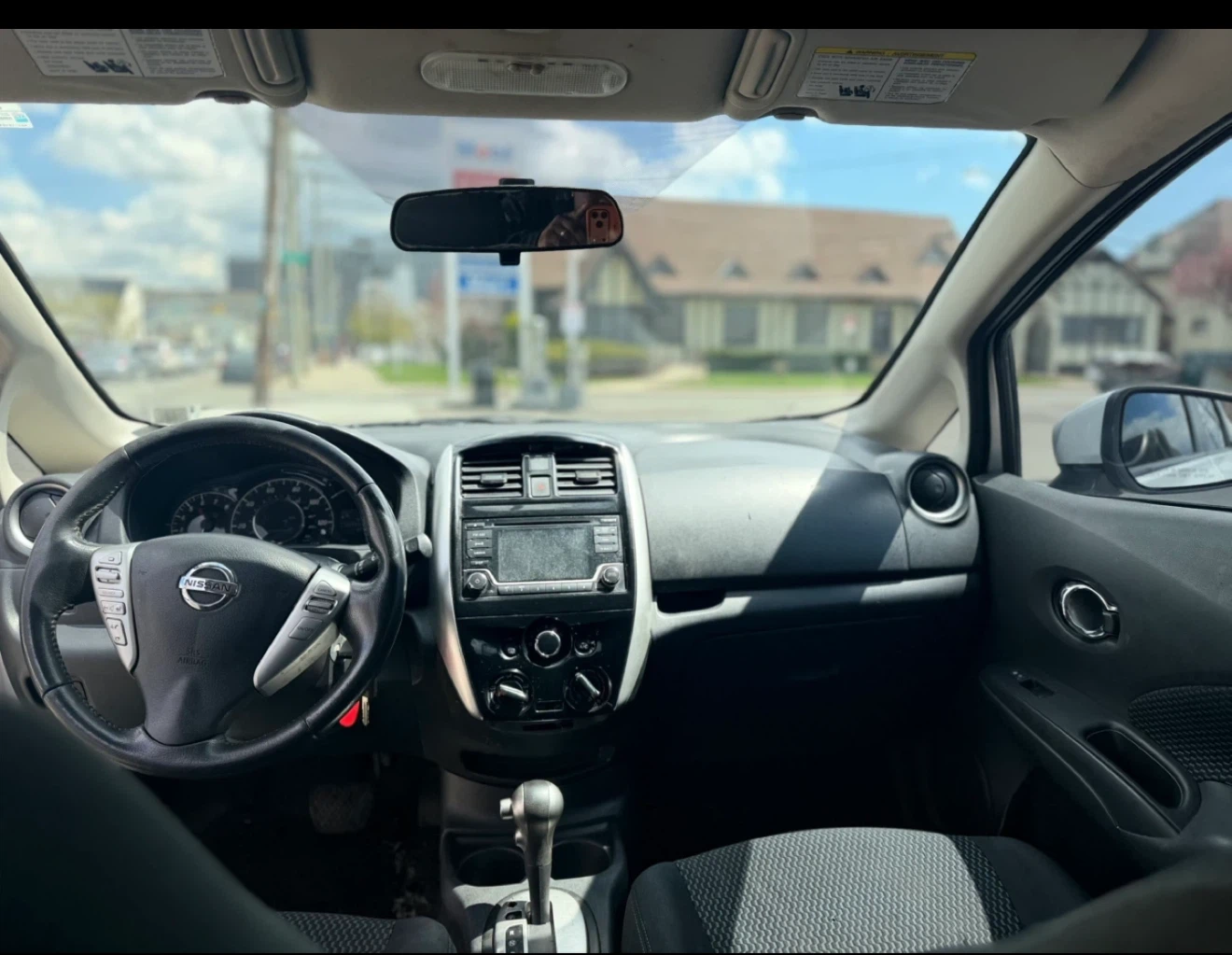Nissan Versa SV