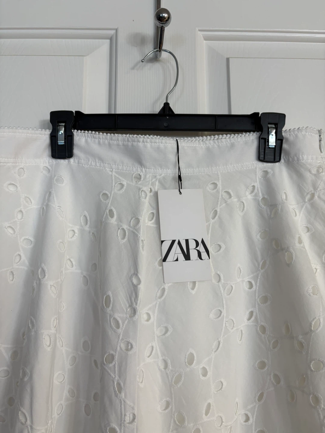 ZARA White Embroidered Eyelet Midi Skirt - XL