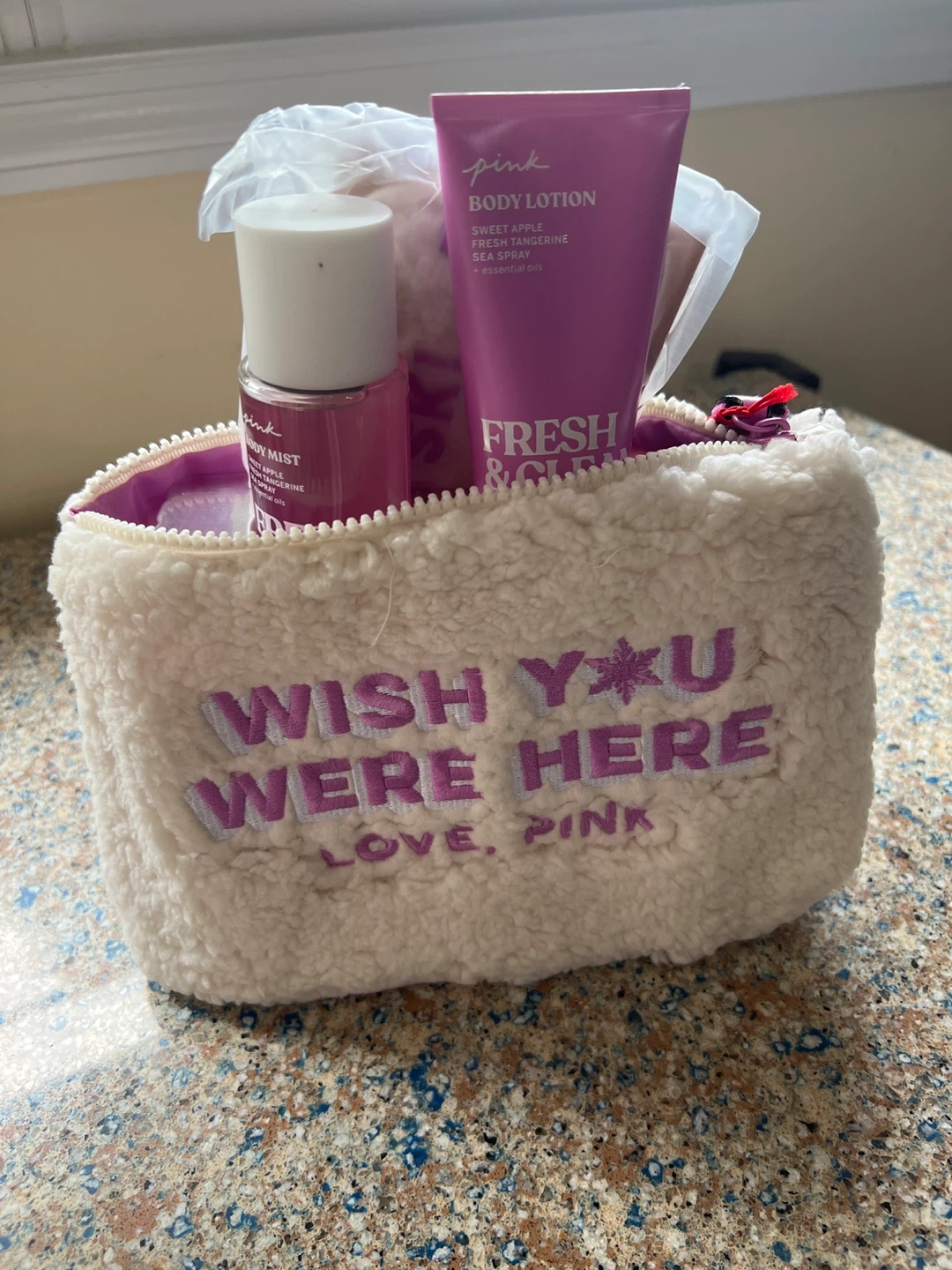 Victoria's Secret Pink Fresh & Clean Gift Set