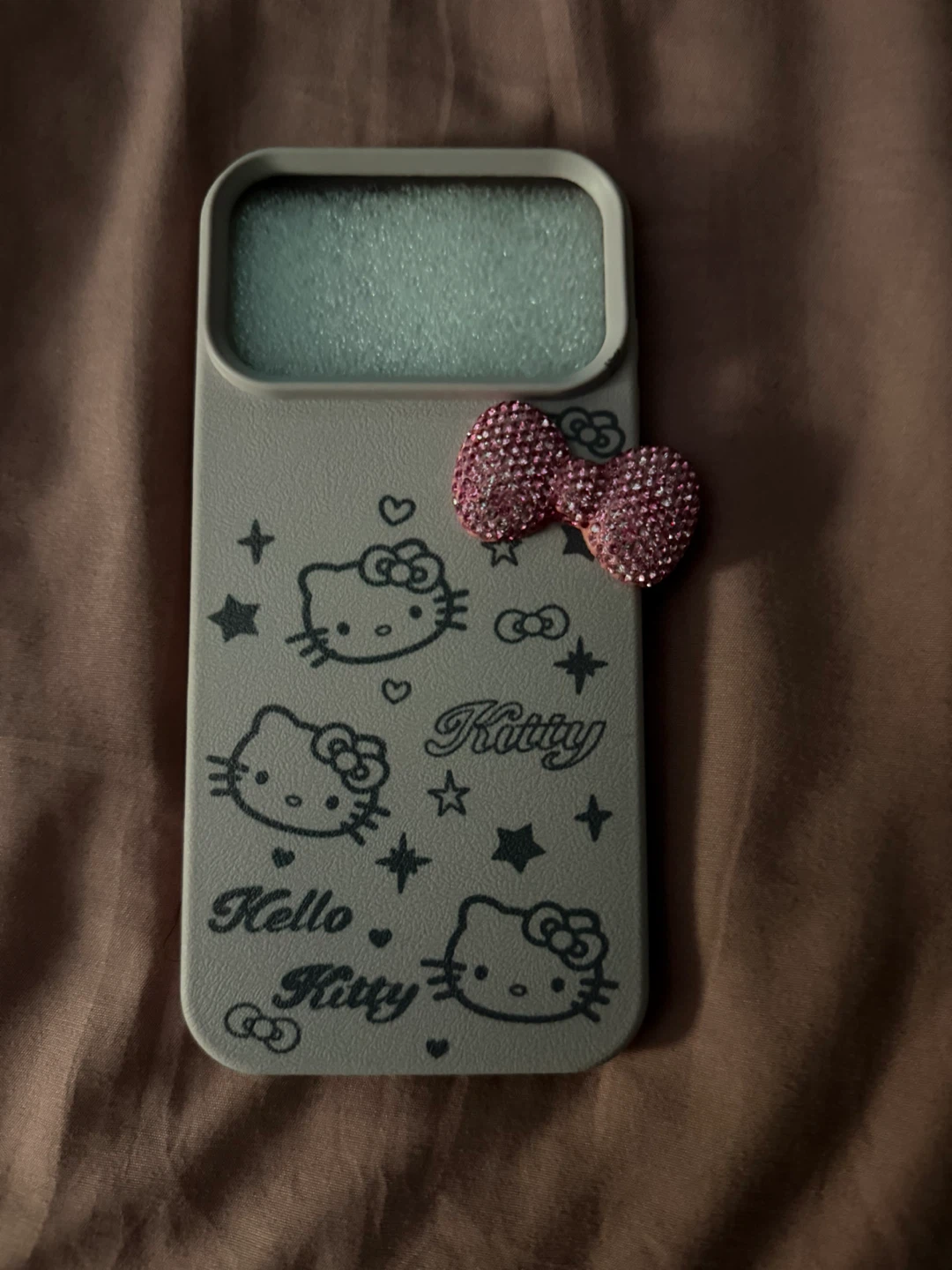 Hello Kitty "17 PRO MAX" Phone Case