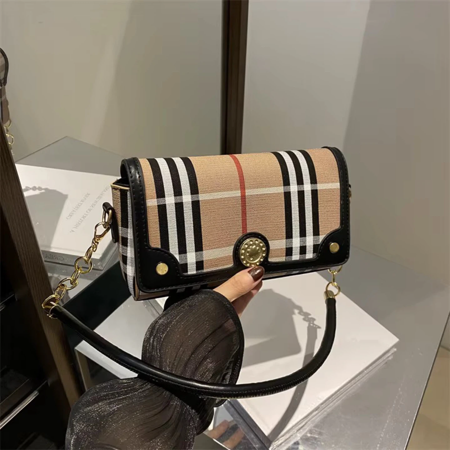 Plaid Shoulder Bag with Gold Chain Strap - photo 2