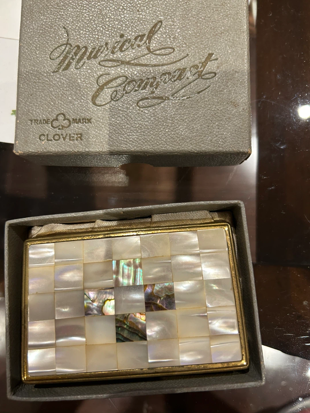 Vintage Clover Musical Compact