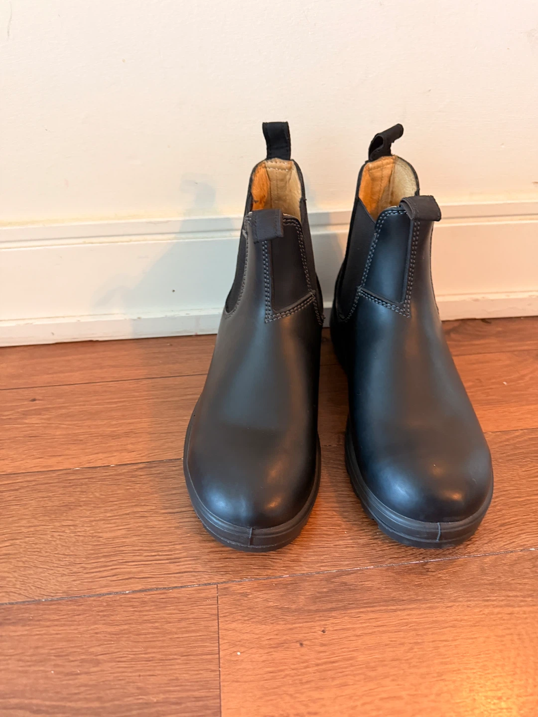 Black Aquatherm Chelsea Boots - Size 8