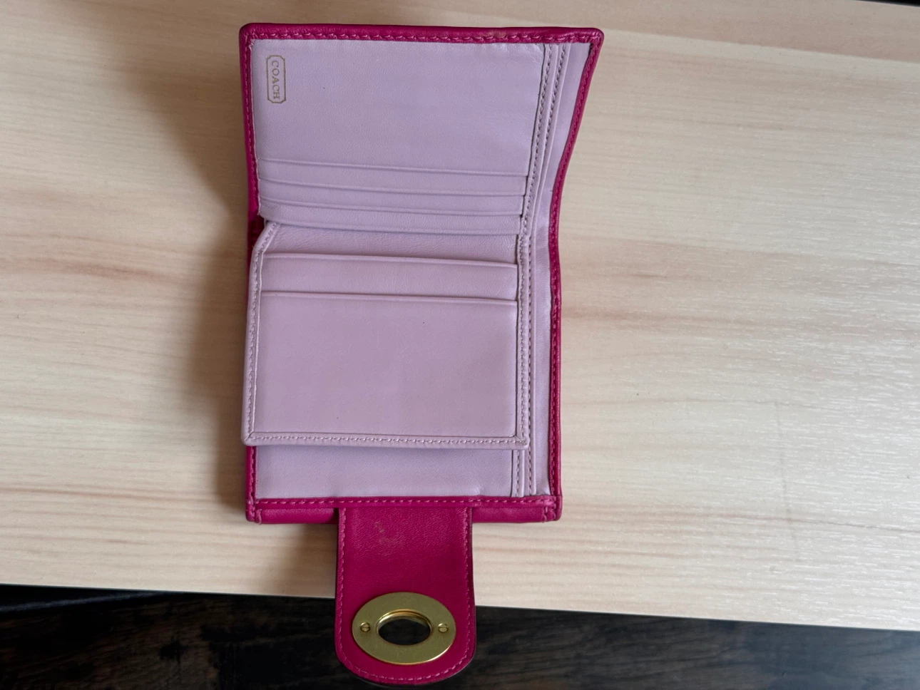 Vintage Coach Pink Leather Wallet - photo 4