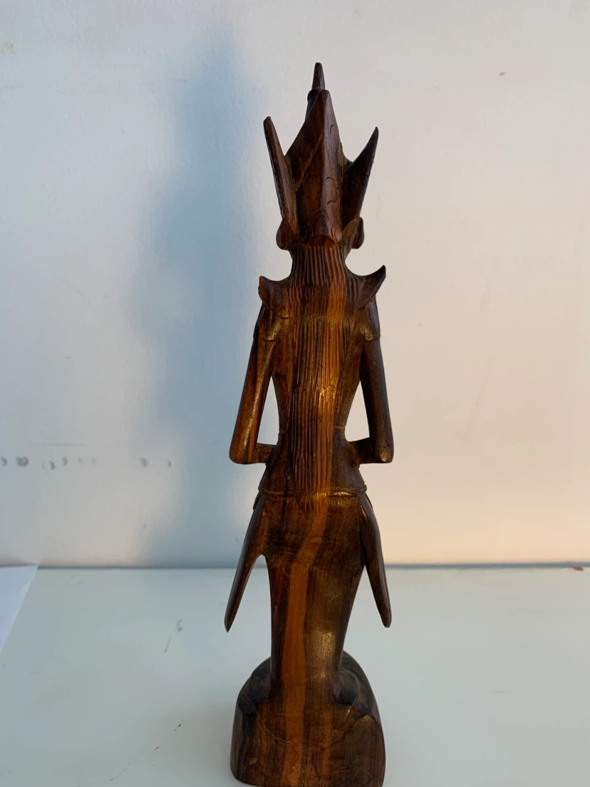 Carved wooden figurine - photo 4